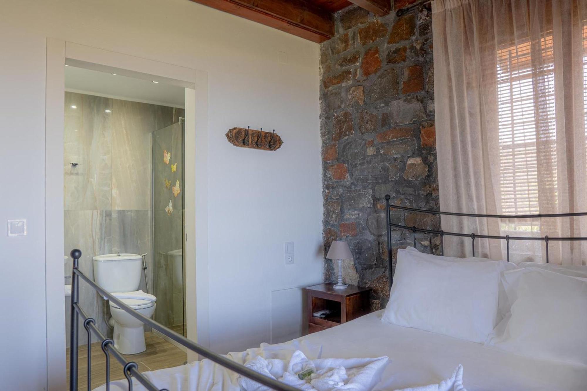 Iris Stone Built Villa Milatos Exterior photo